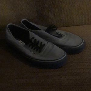 Men’s grey vans